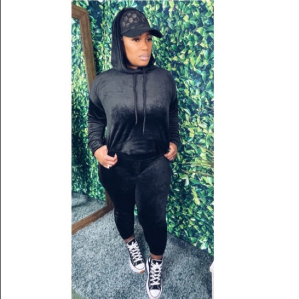 Women’s Velour Tracksuit